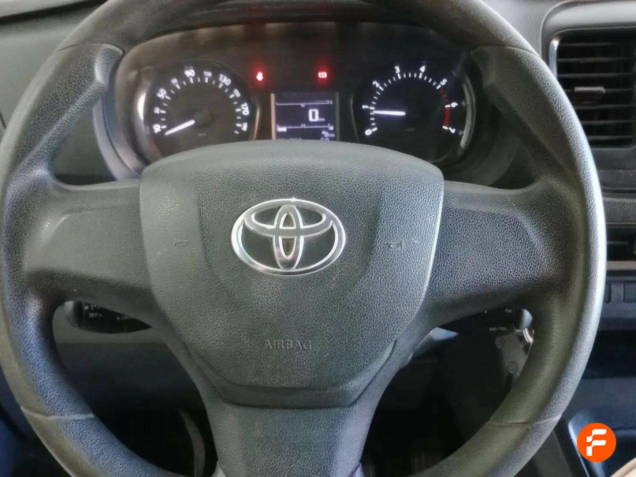 Foto Toyota Proace 9