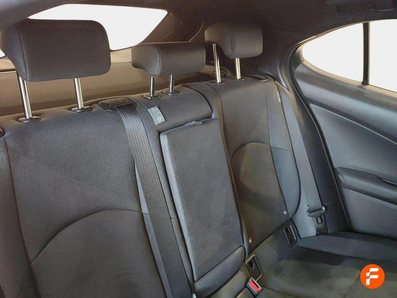 Foto Lexus UX 14