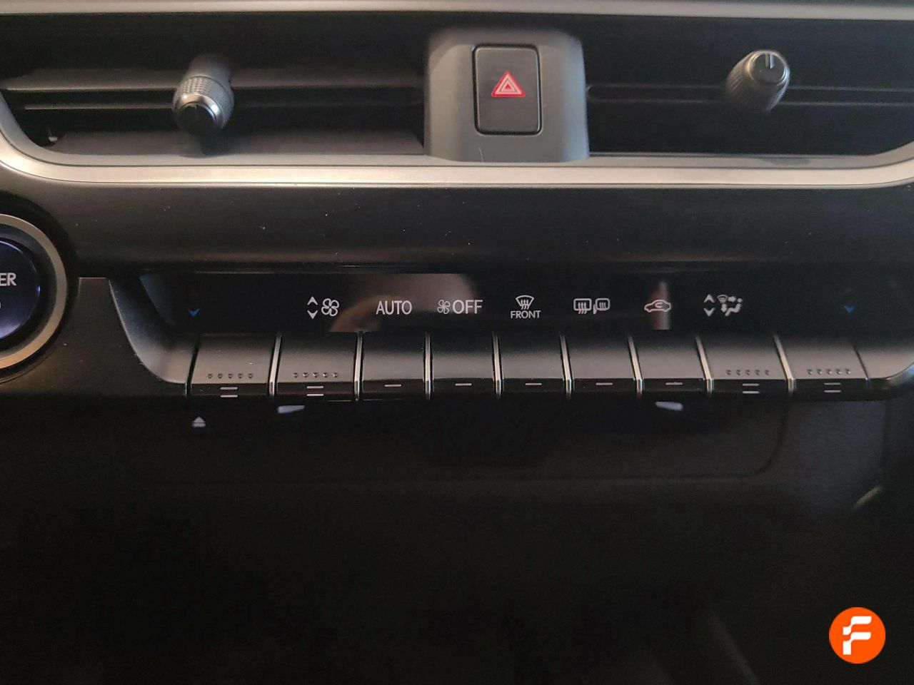Foto Lexus UX 20
