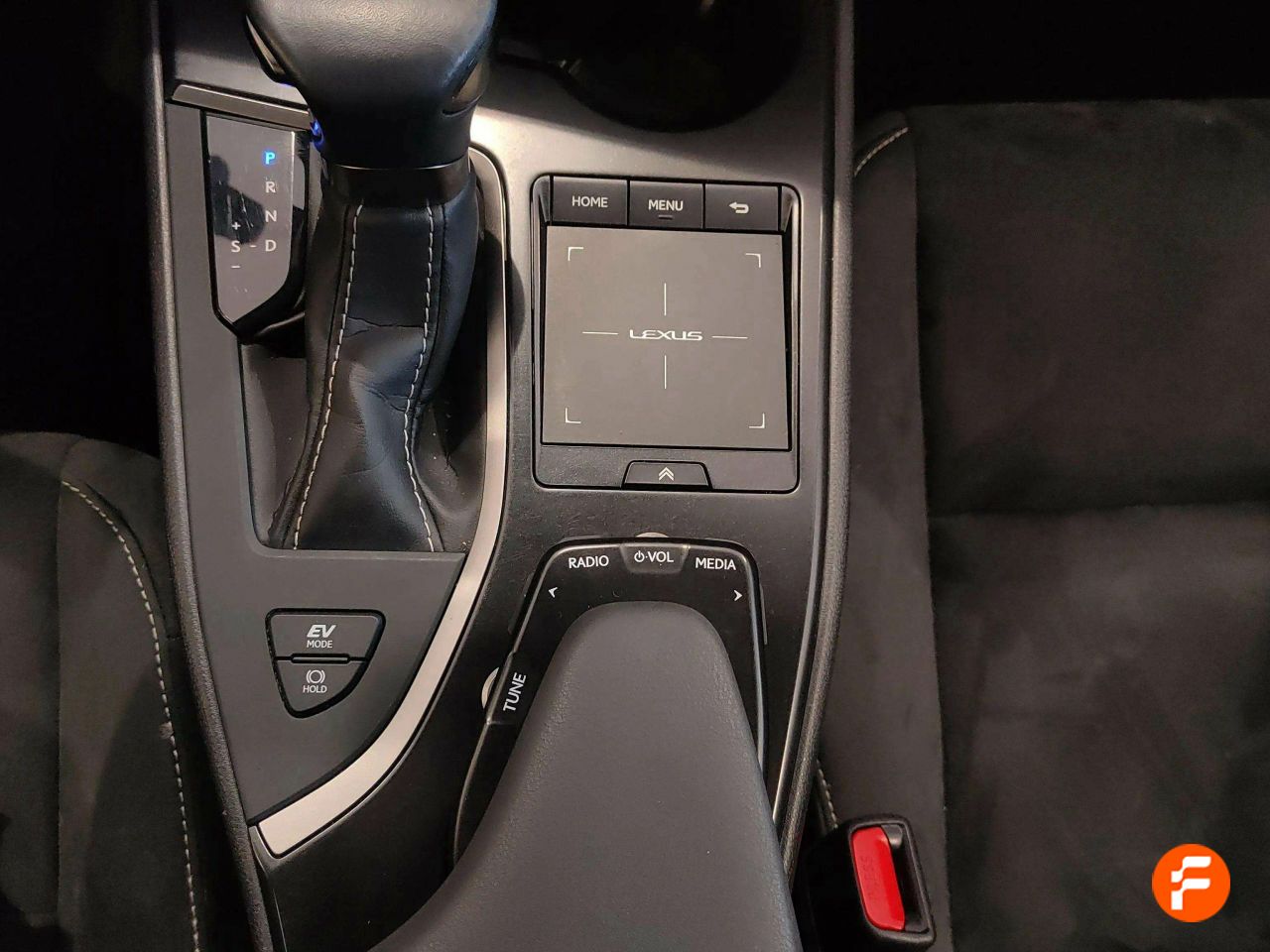 Foto Lexus UX 21