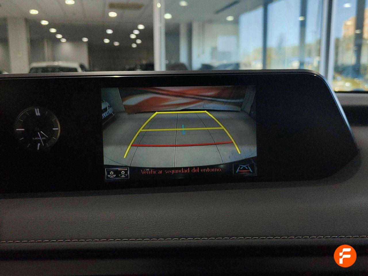 Foto Lexus UX 25