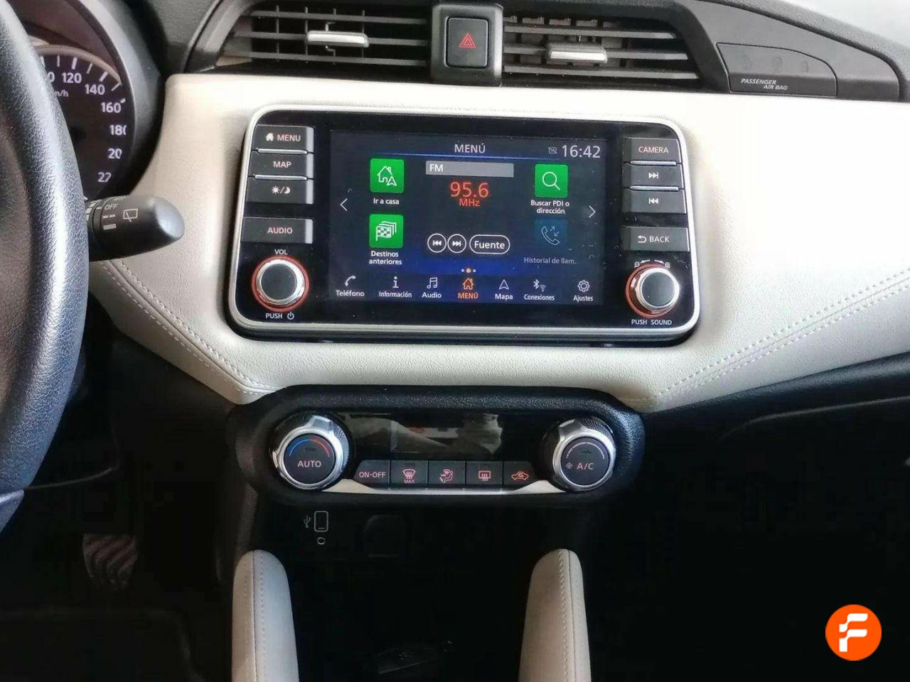 Foto Nissan Micra 7