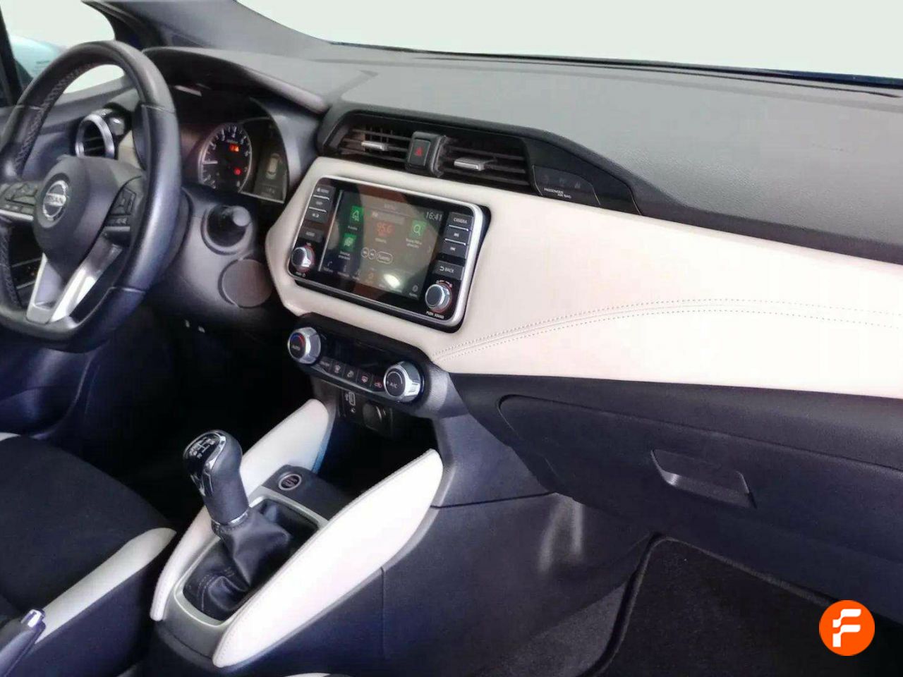 Foto Nissan Micra 10