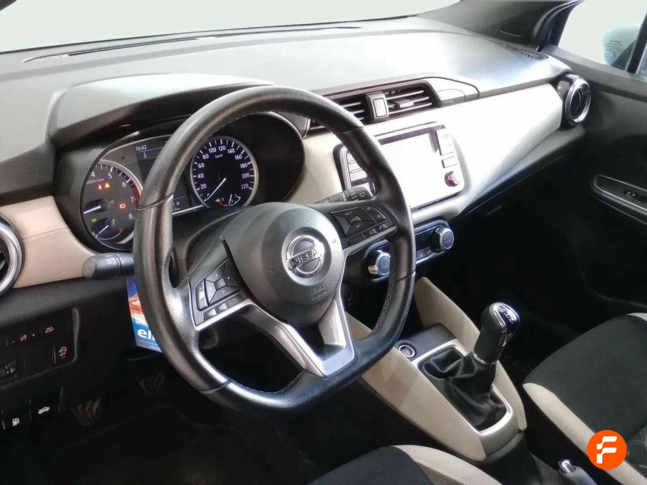 Foto Nissan Micra 11