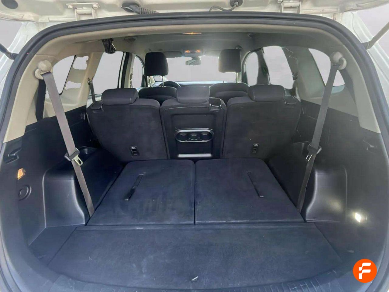 Foto Kia Carens 14