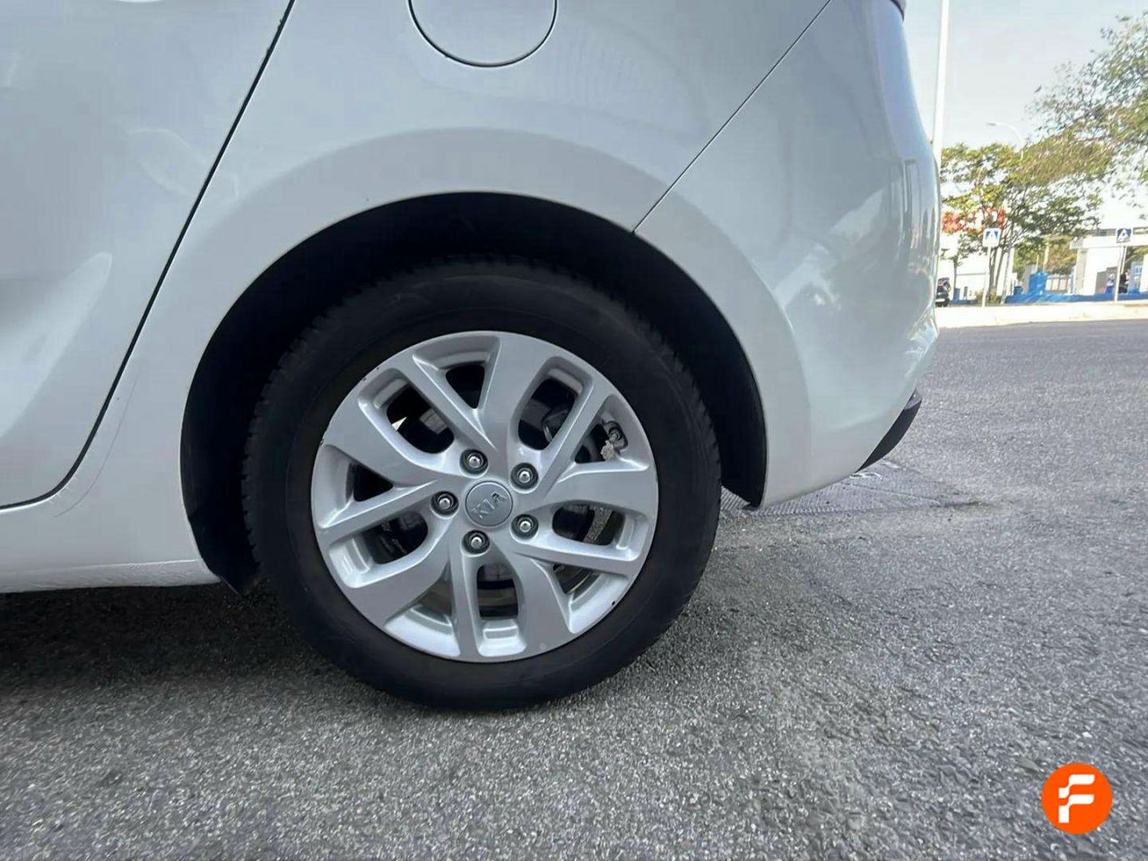 Foto Kia Carens 15