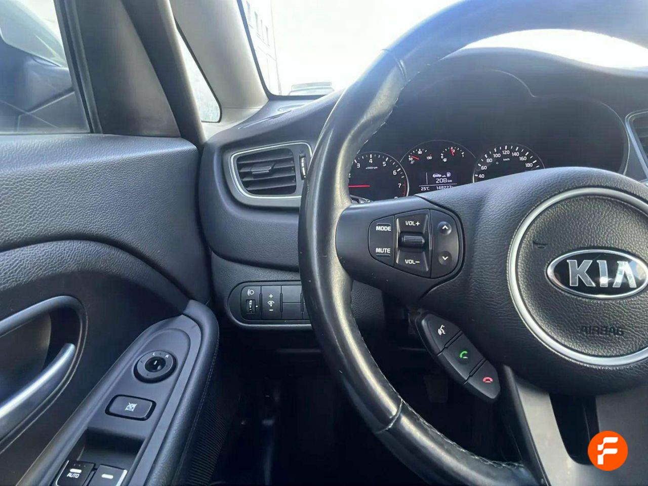 Foto Kia Carens 18
