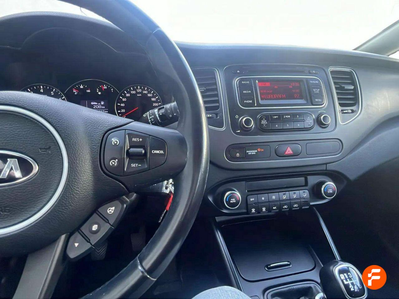 Foto Kia Carens 19