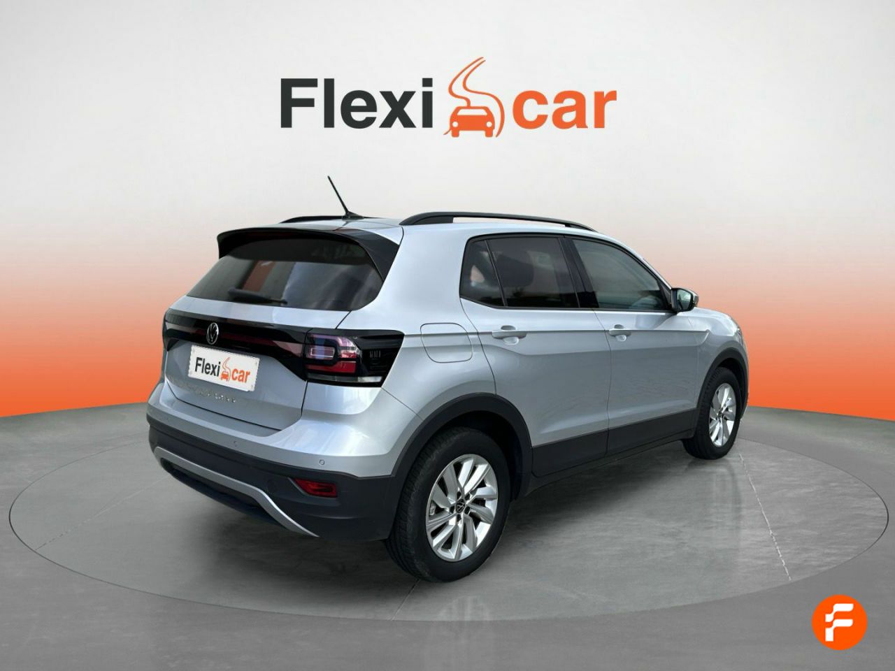 Foto Volkswagen T-Cross 4