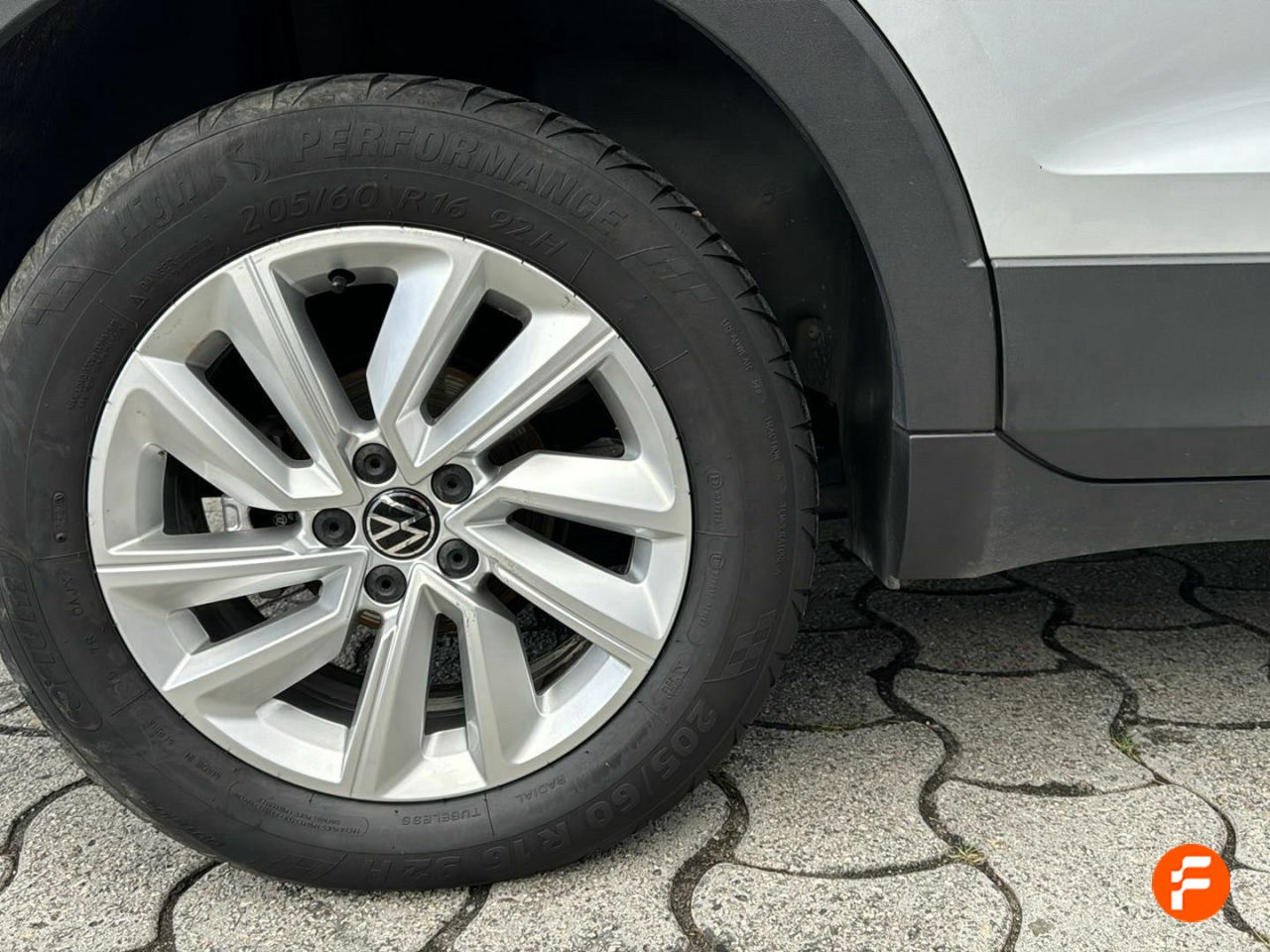 Foto Volkswagen T-Cross 9