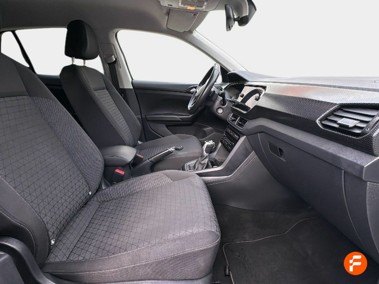 Foto Volkswagen T-Cross 16