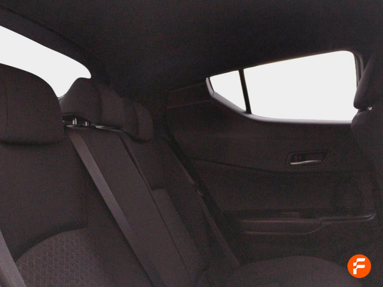 Foto Toyota C-HR 12
