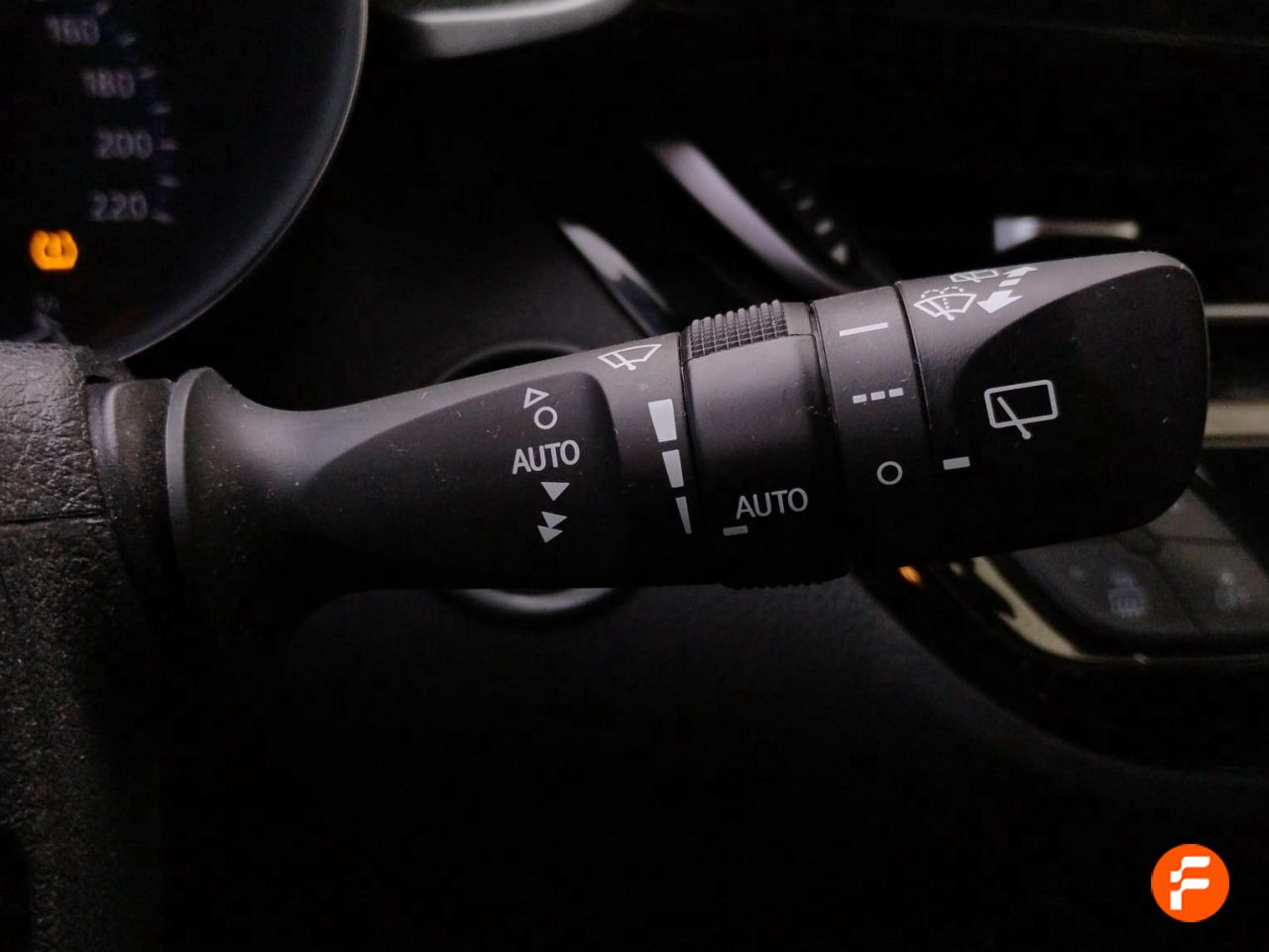 Foto Toyota C-HR 23
