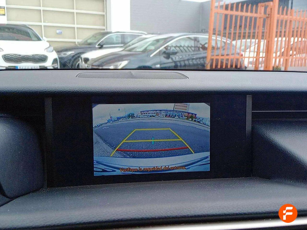 Foto Lexus IS 18