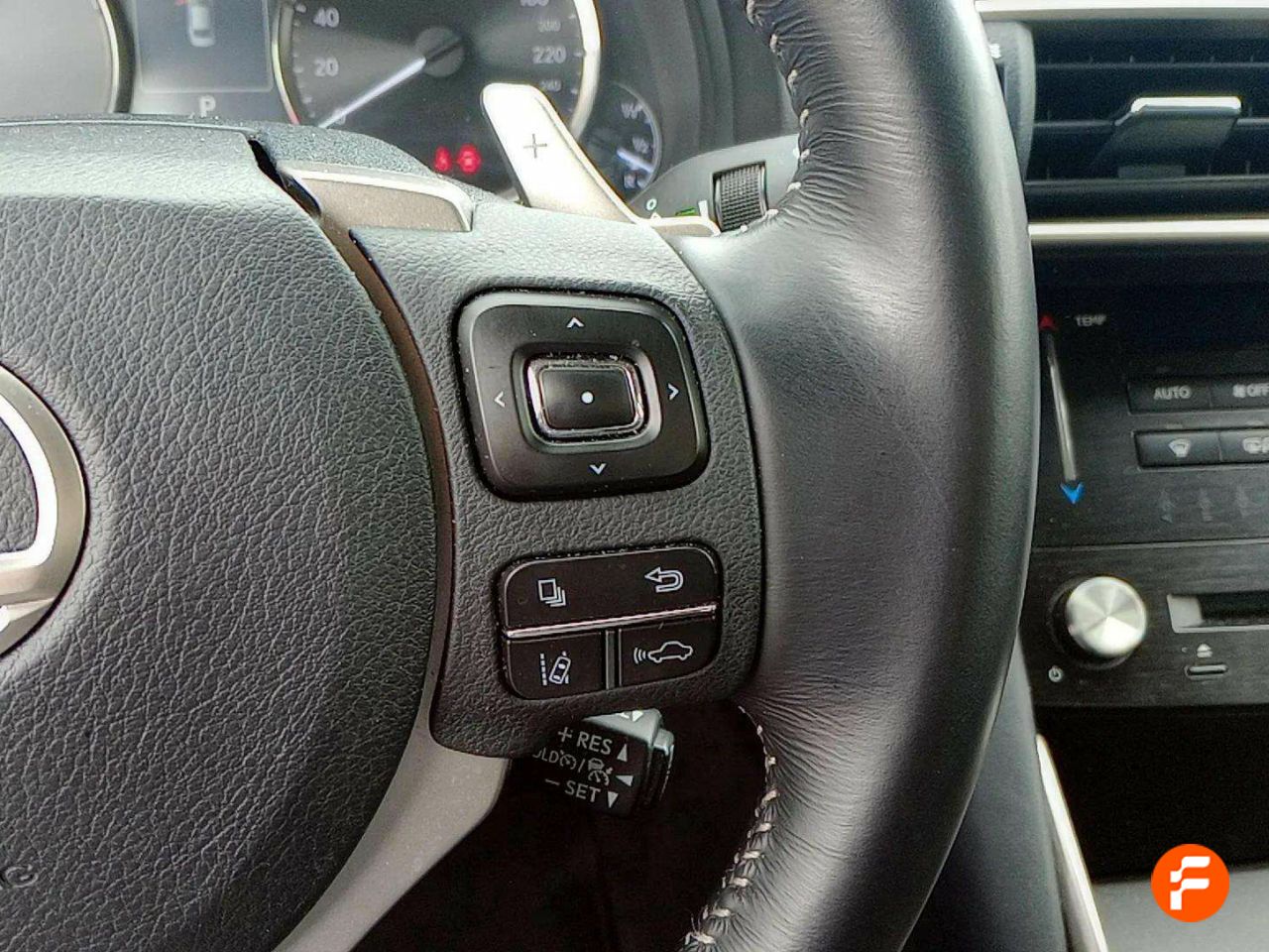Foto Lexus IS 22