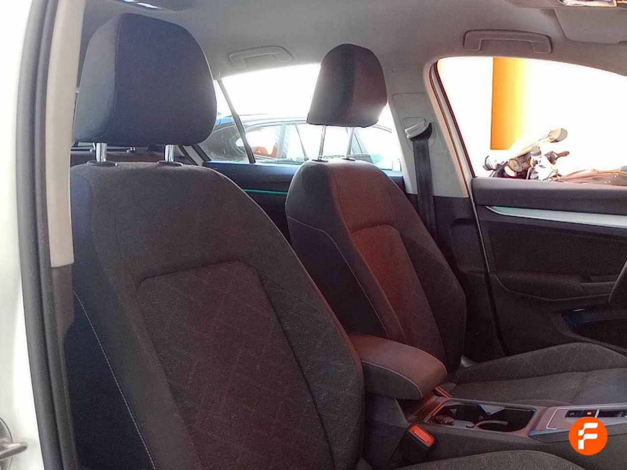 Foto Volkswagen Golf 29