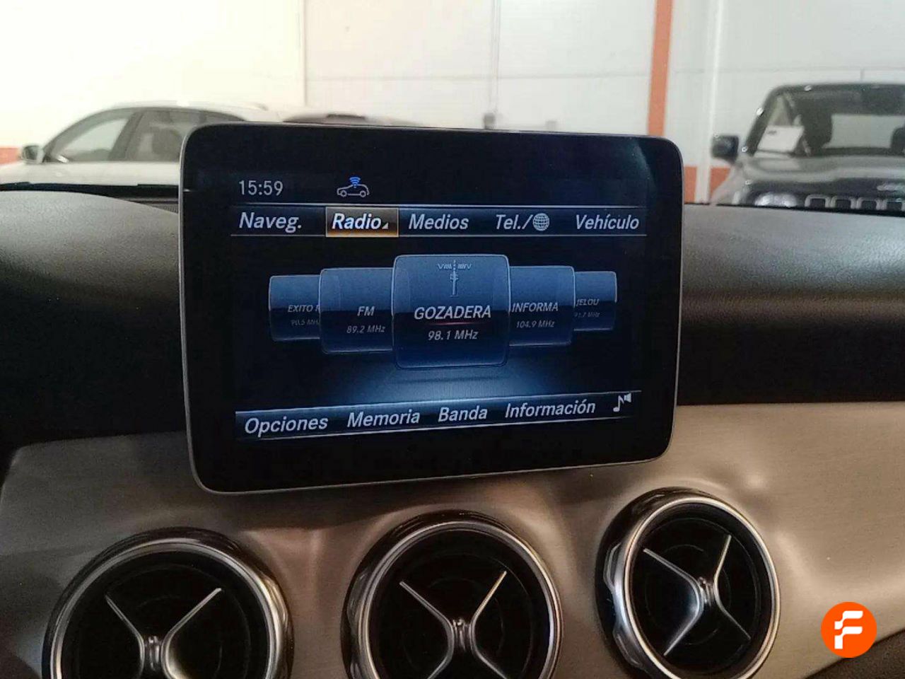 Foto Mercedes-Benz Clase GLA 24