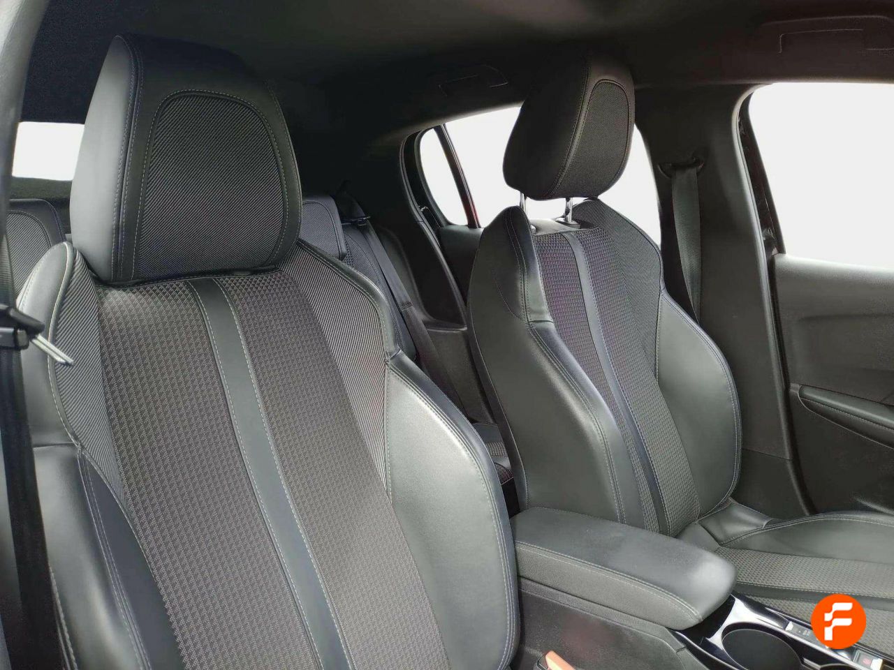 Foto Peugeot 208 9