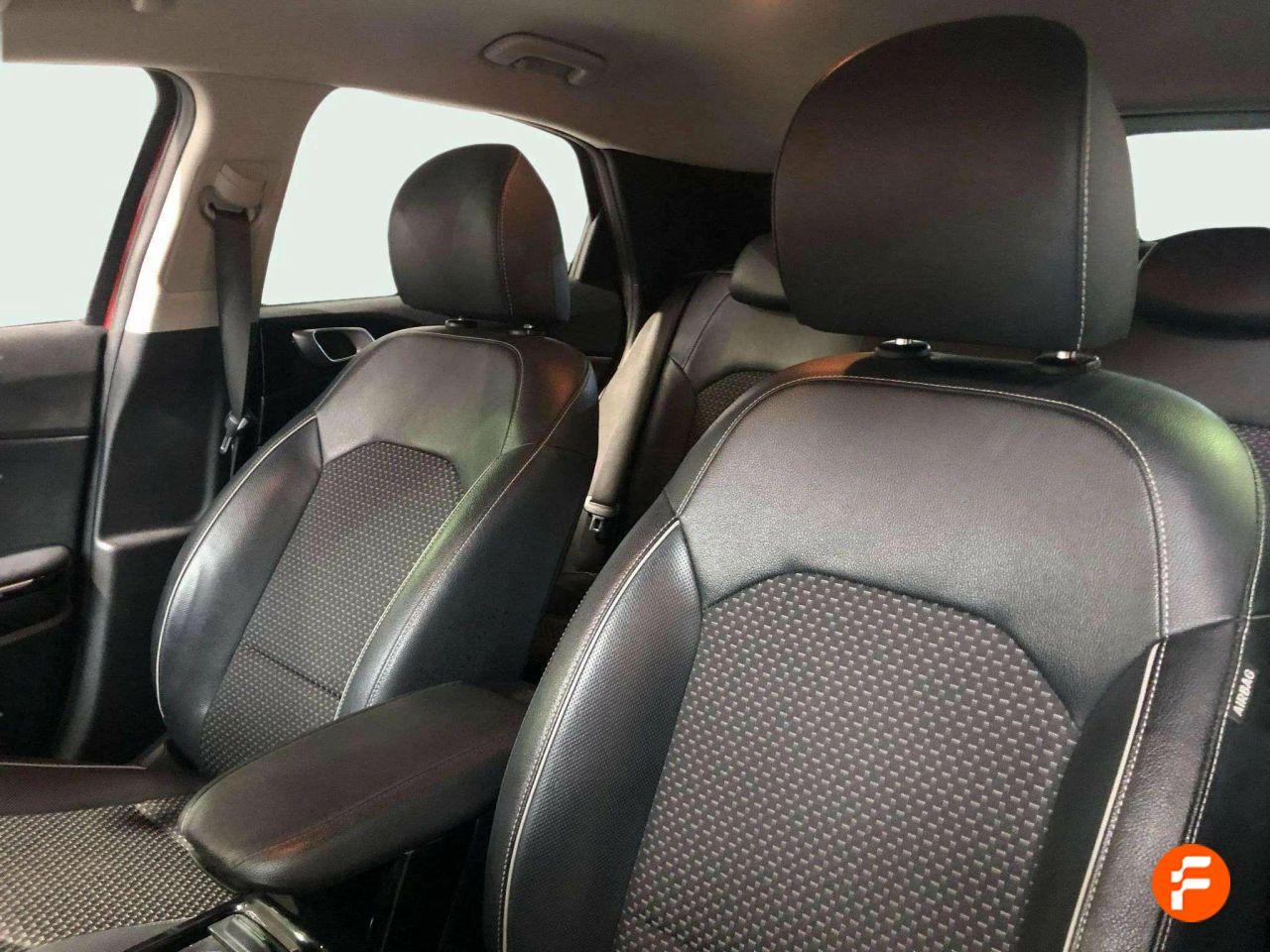 Foto Kia XCeed 8