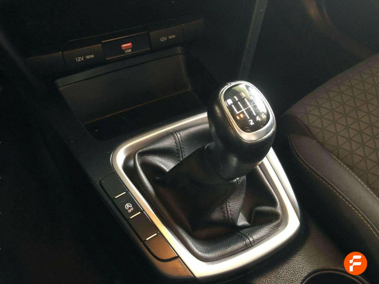 Foto Kia XCeed 19