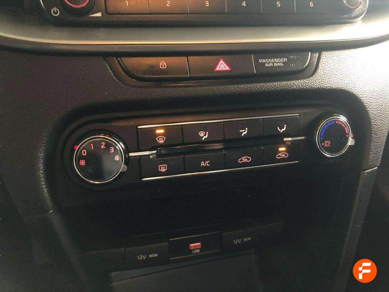 Foto Kia XCeed 21