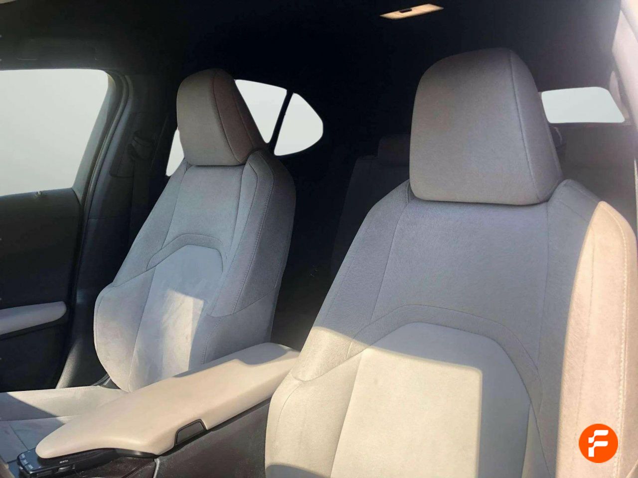 Foto Lexus UX 10