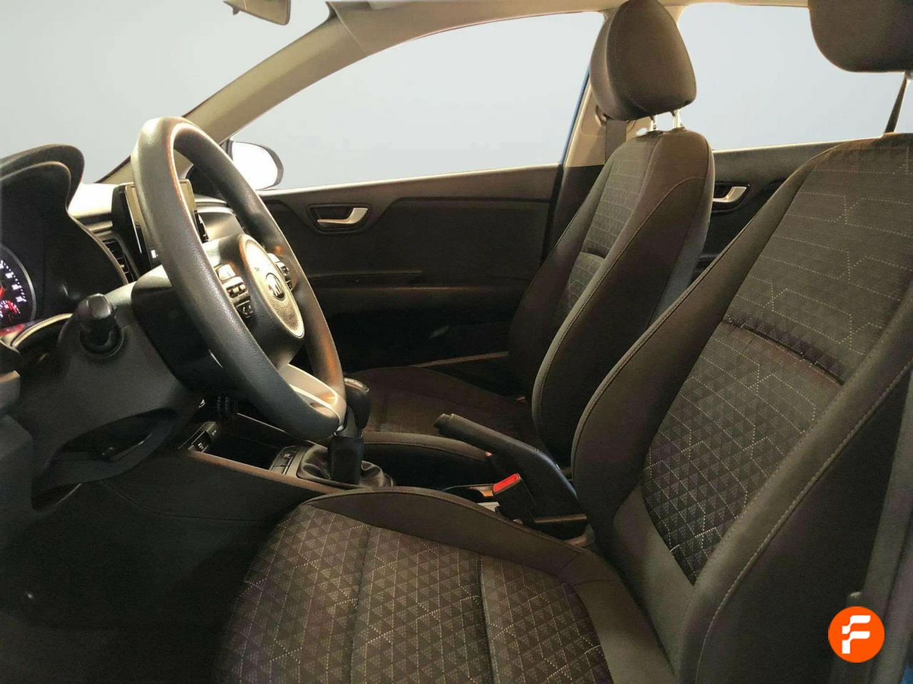 Foto Kia Rio 9
