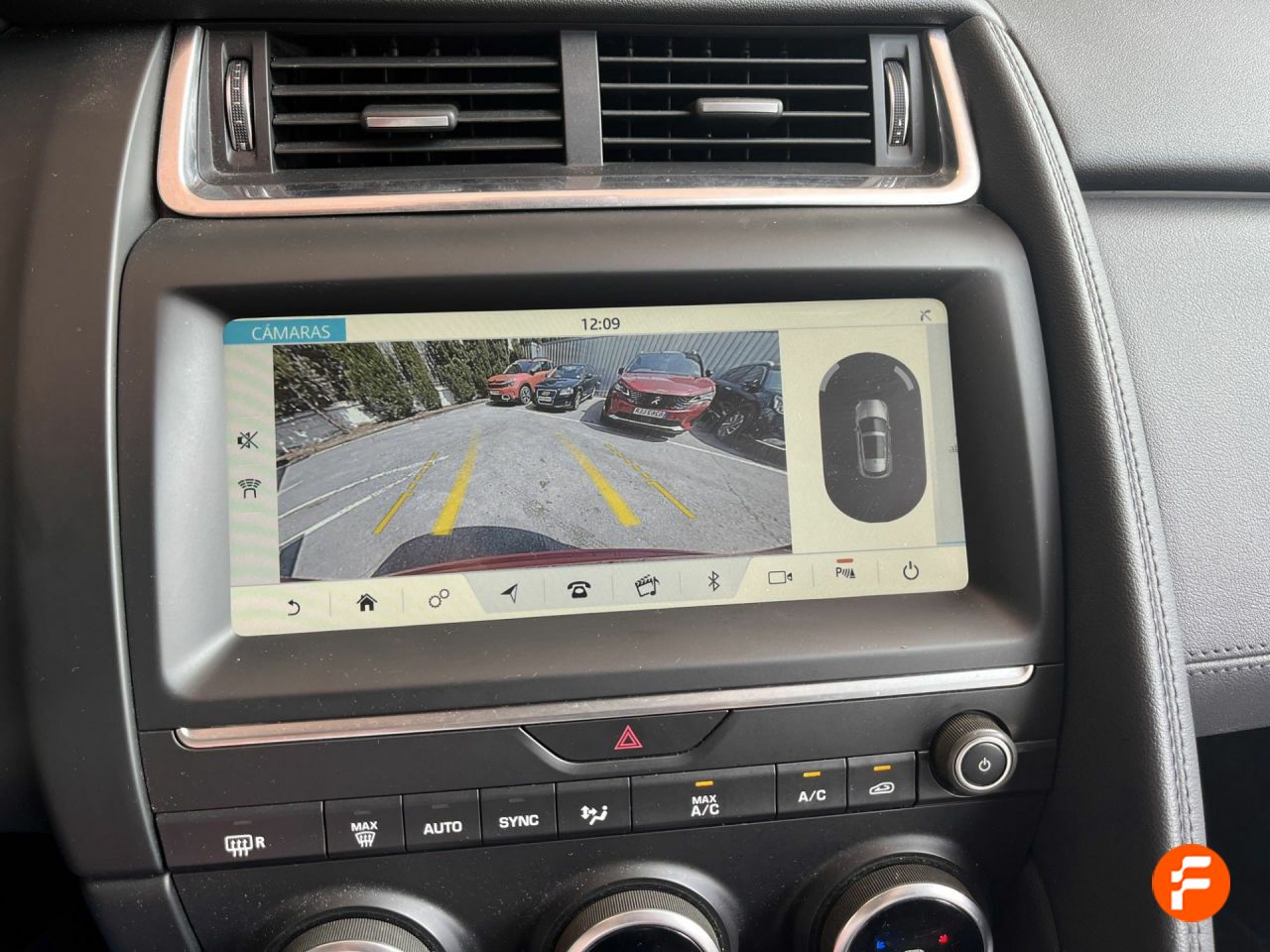 Foto Jaguar E-Pace 12