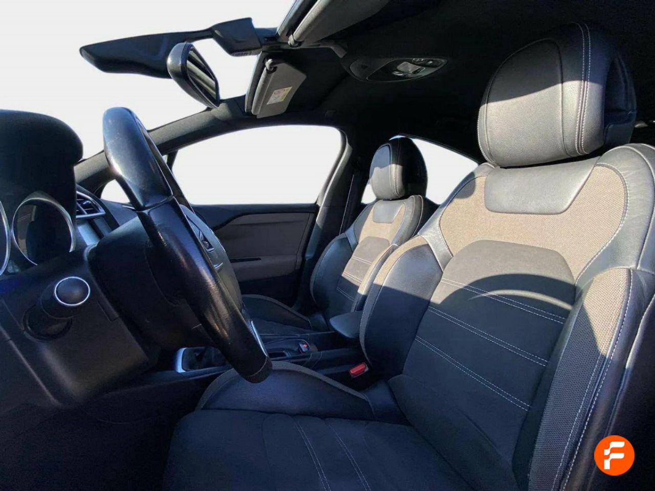 Foto DS Automobiles DS 4 10