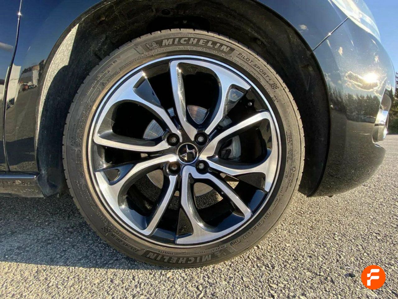 Foto DS Automobiles DS 4 24