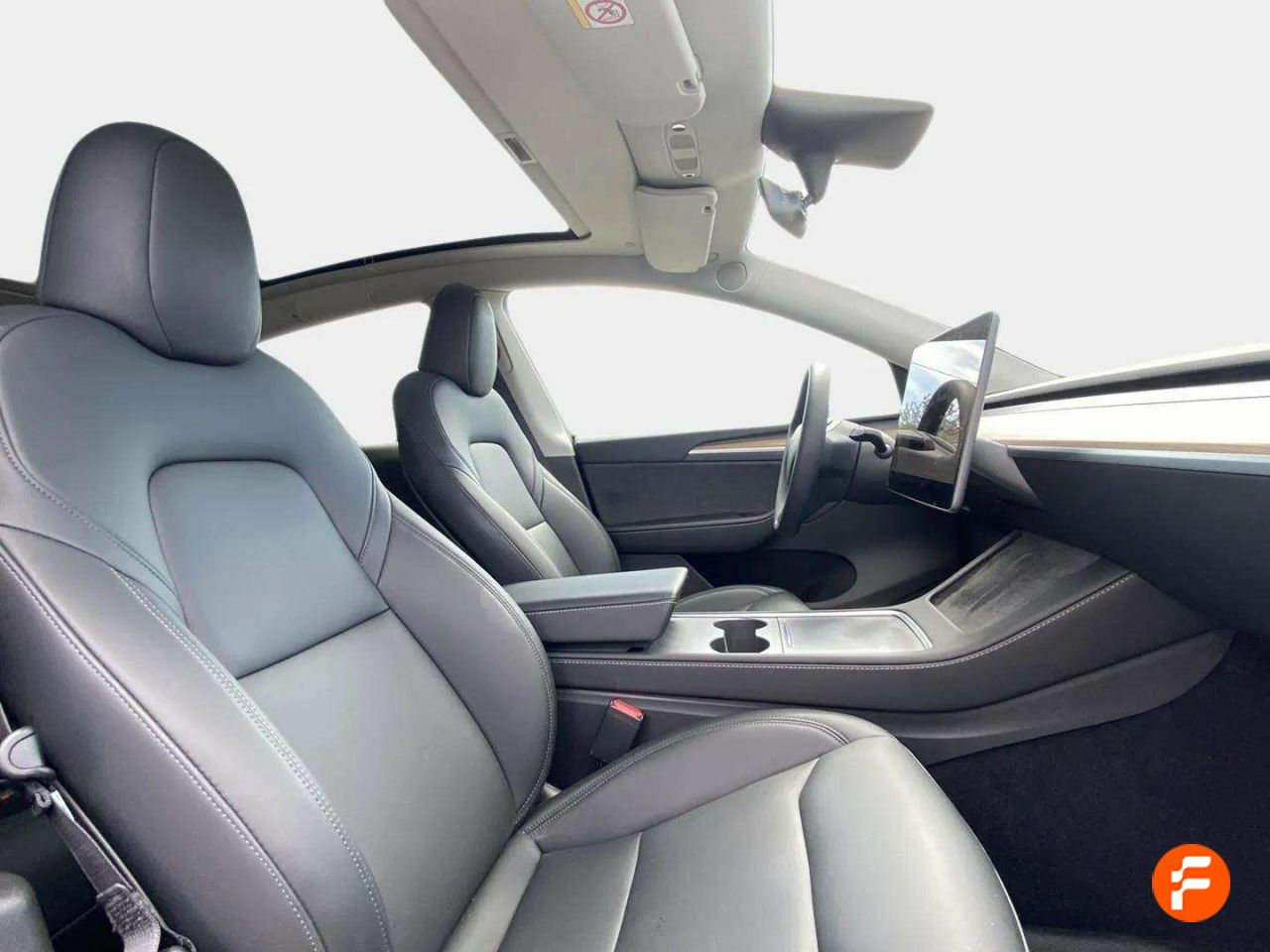 Foto Tesla Model Y 11