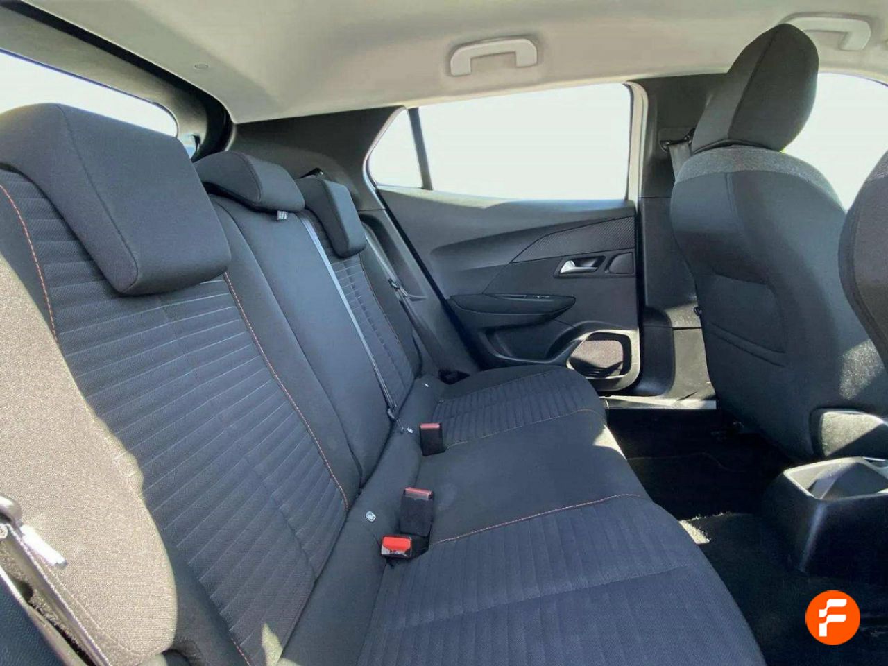Foto Peugeot 2008 13