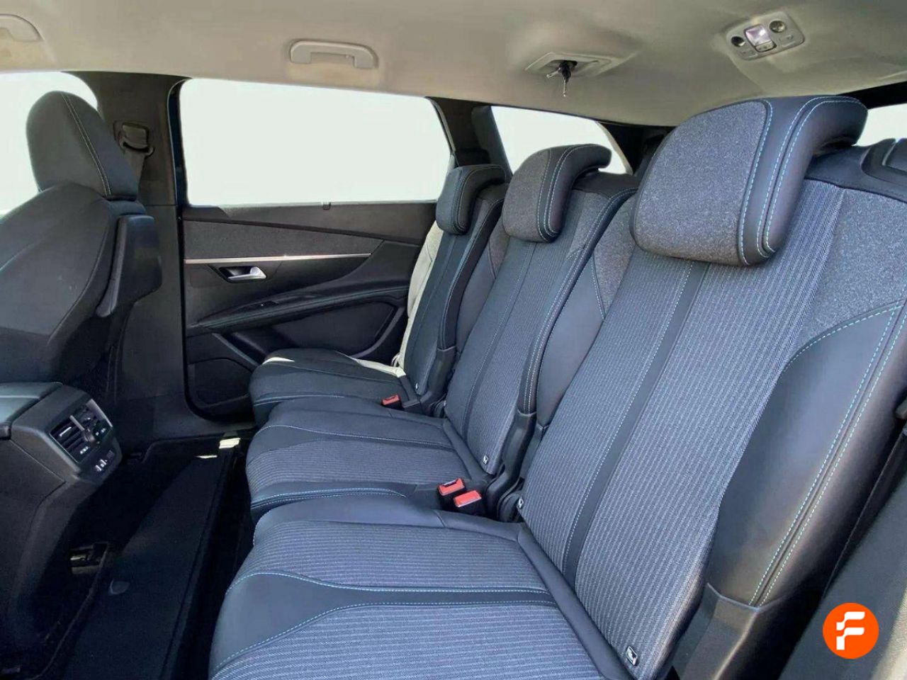 Foto Peugeot 5008 12
