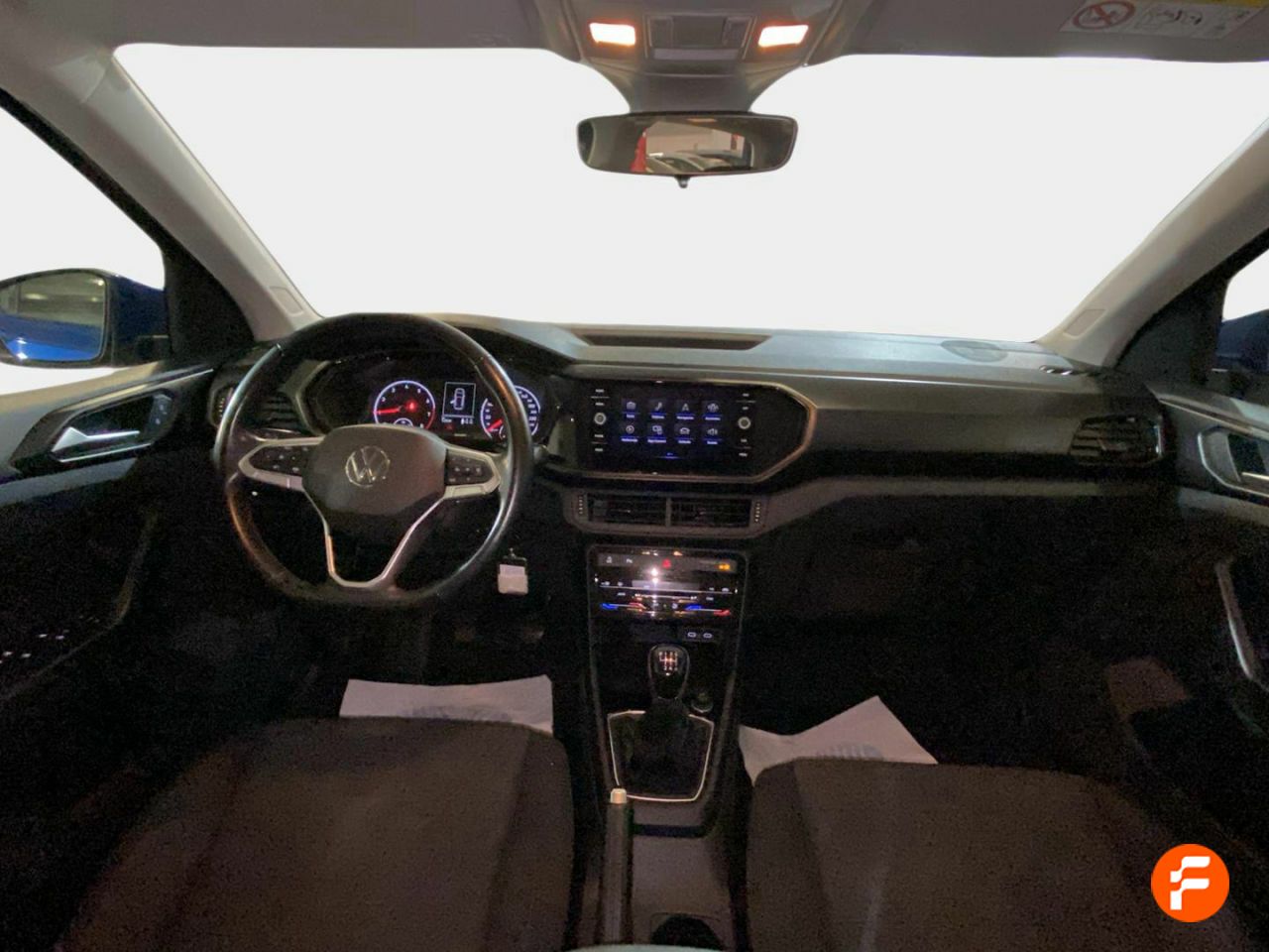 Foto Volkswagen T-Cross 9