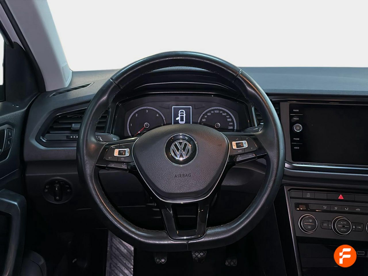 Foto Volkswagen T-Roc 12