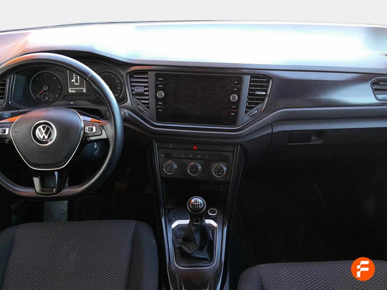 Foto Volkswagen T-Roc 10