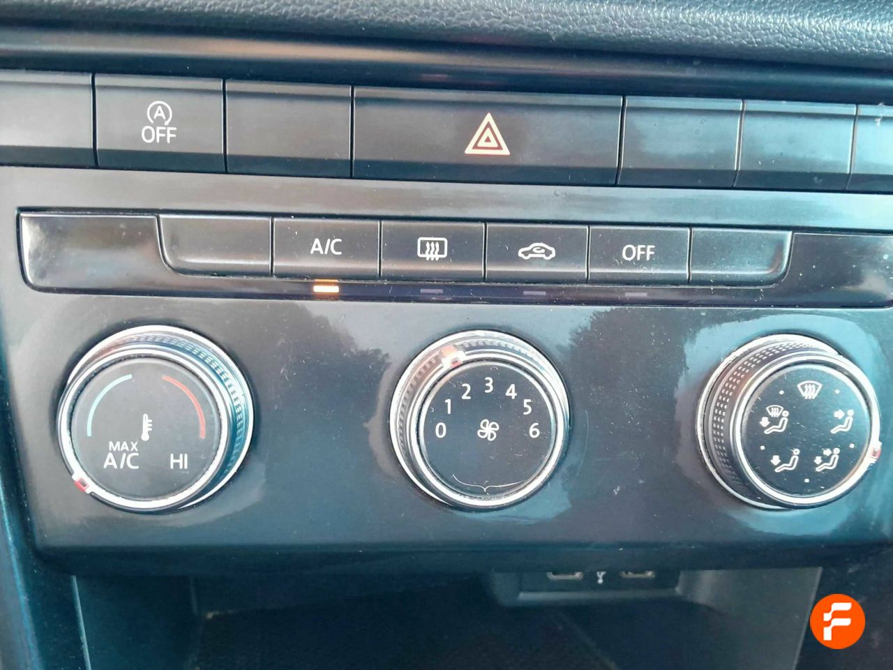 Foto Volkswagen T-Roc 18
