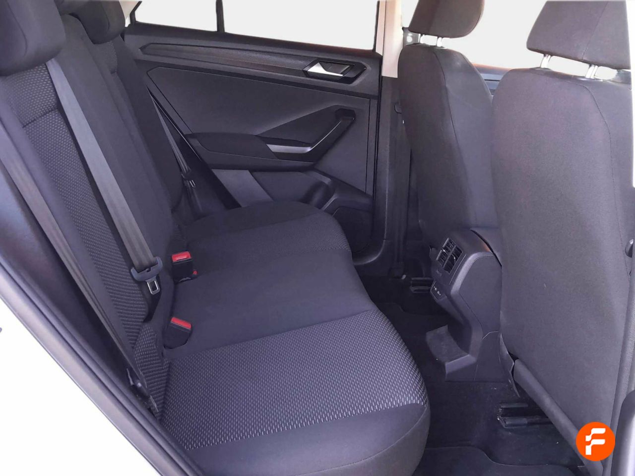 Foto Volkswagen T-Roc 25