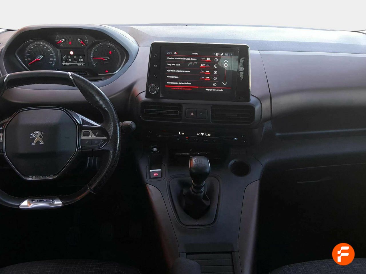 Foto Peugeot Rifter 10