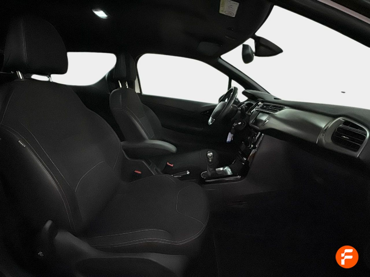 Foto DS Automobiles DS 3 8