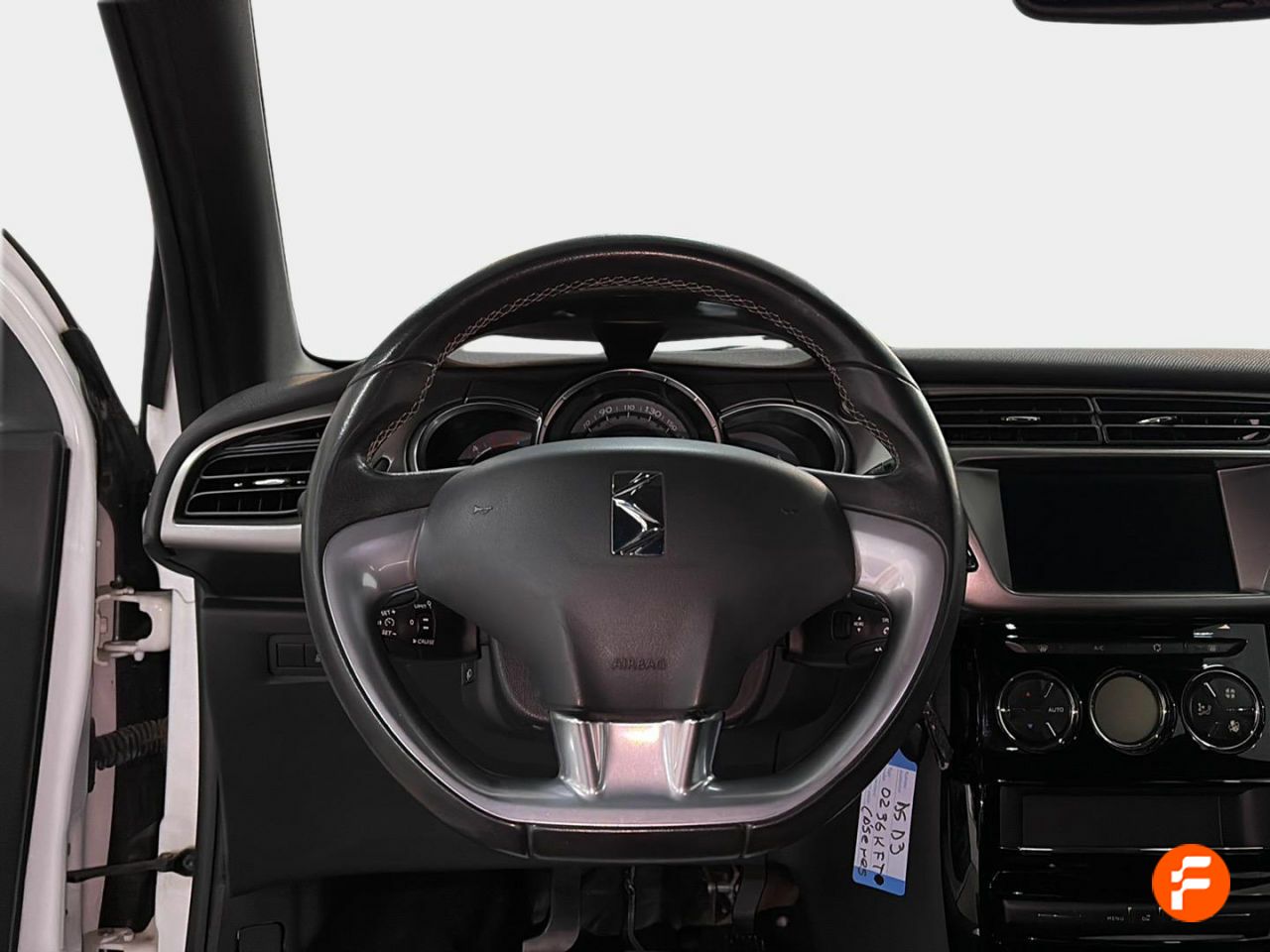 Foto DS Automobiles DS 3 13