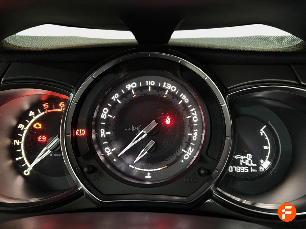 Foto DS Automobiles DS 3 14