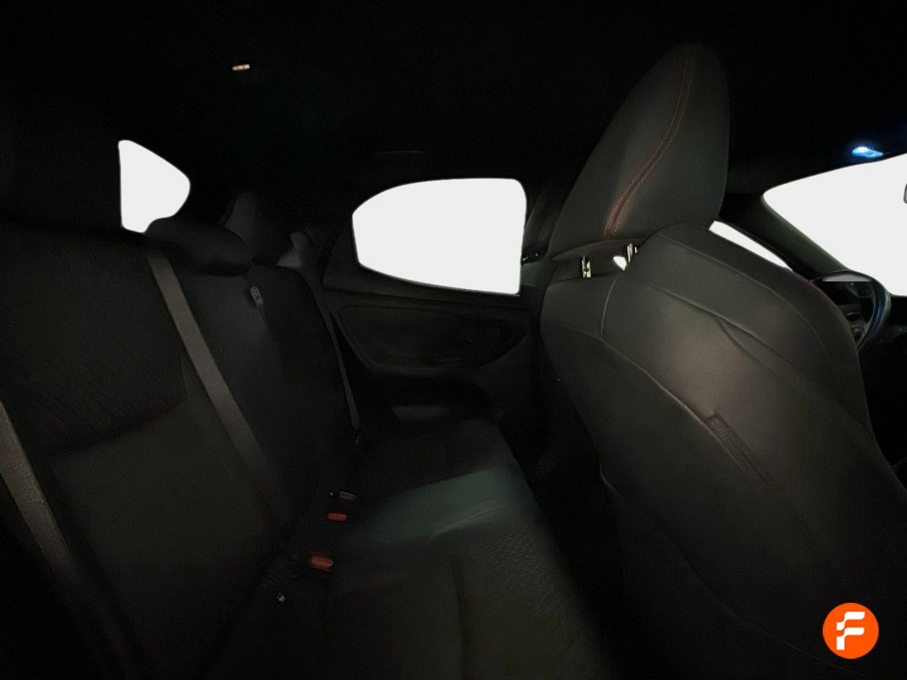 Foto Toyota Yaris 8