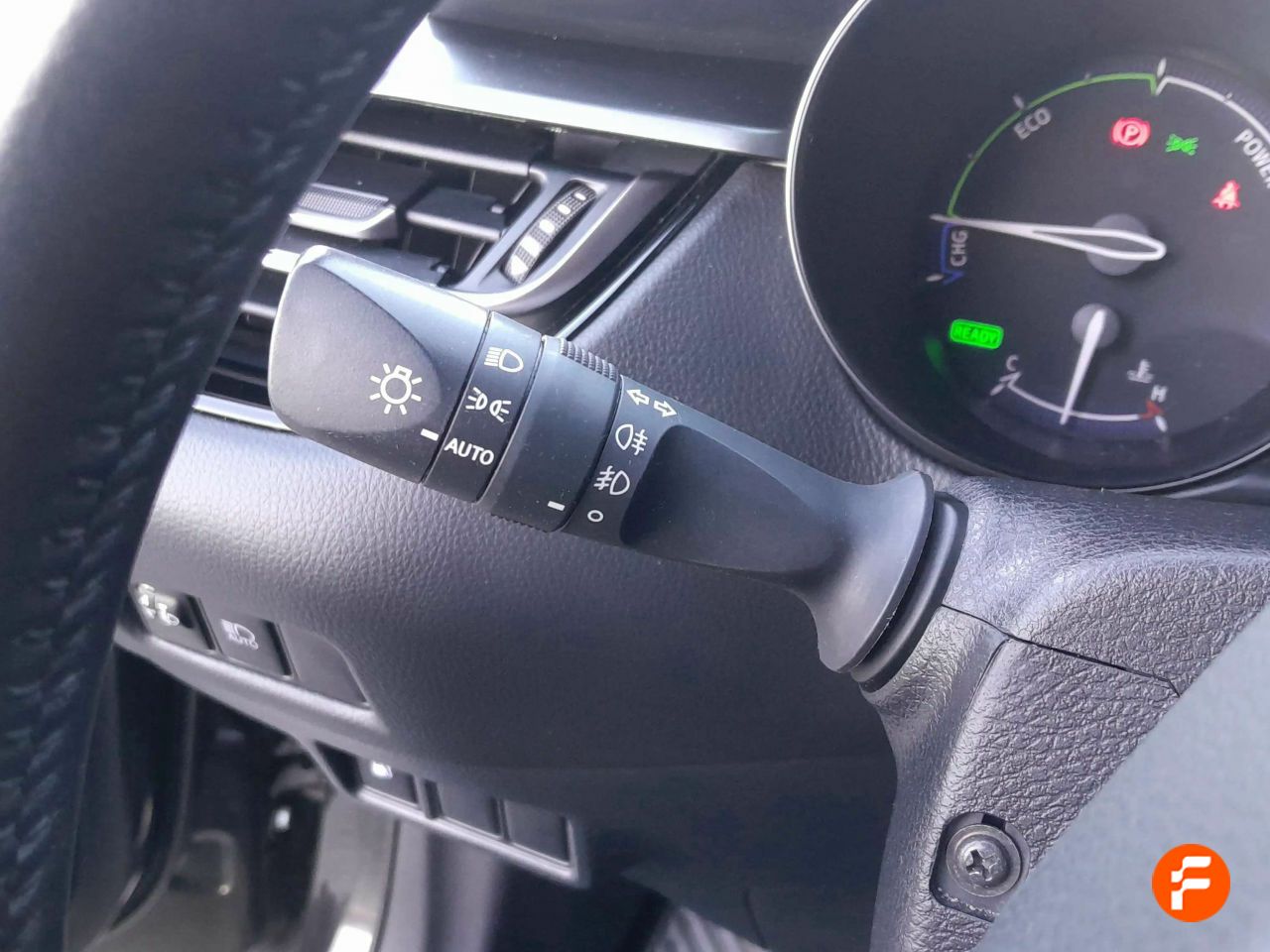Foto Toyota C-HR 13