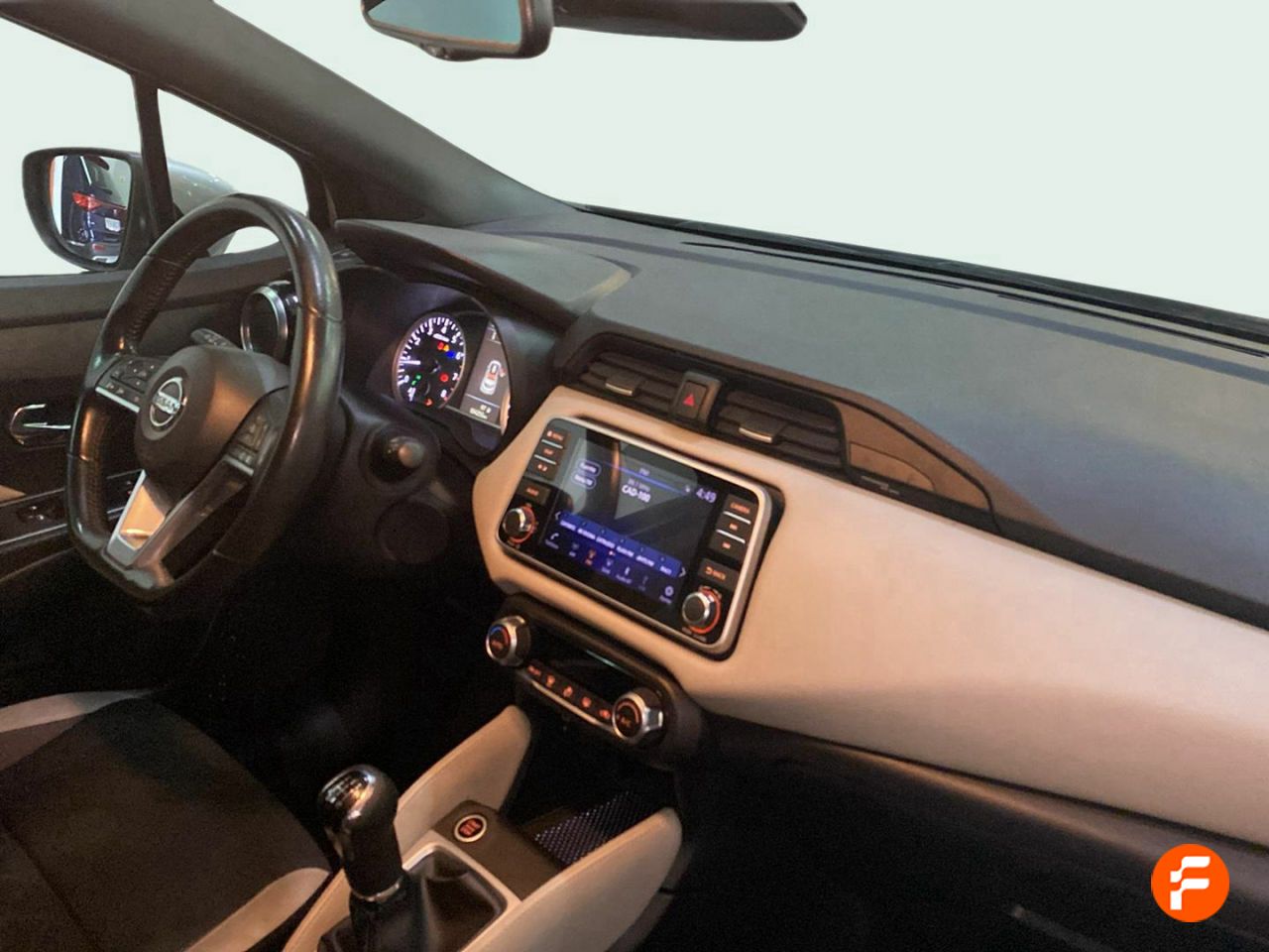 Foto Nissan Micra 12