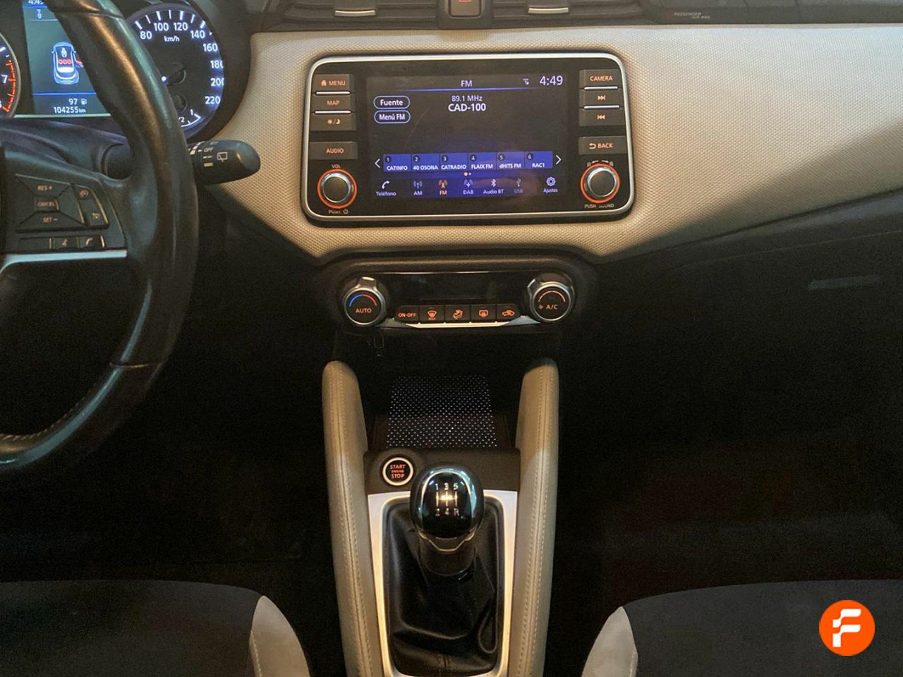 Foto Nissan Micra 16