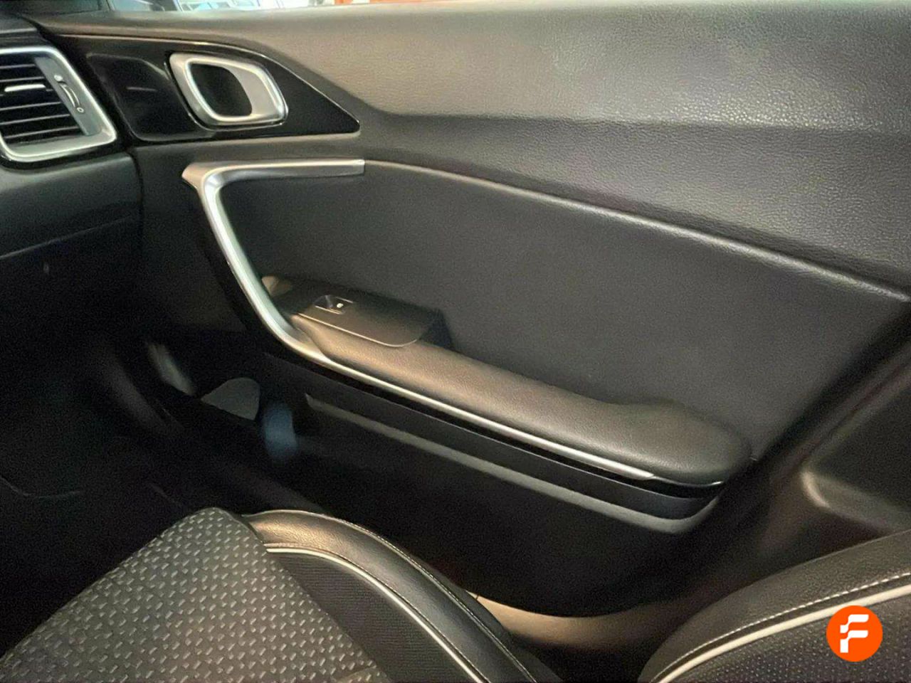 Foto Kia Ceed 10