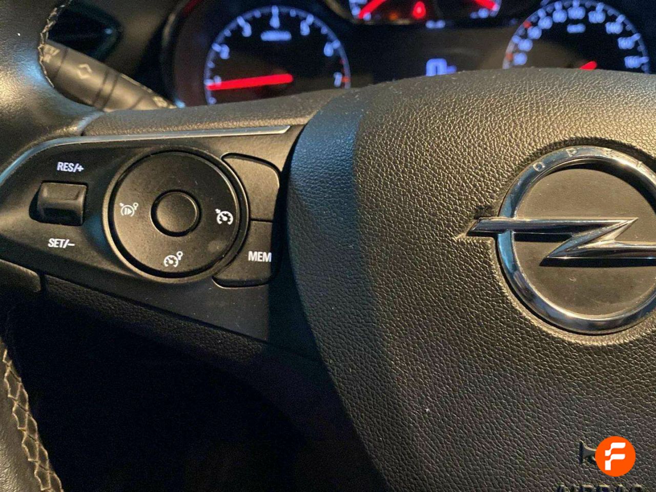 Foto Opel Crossland X 12