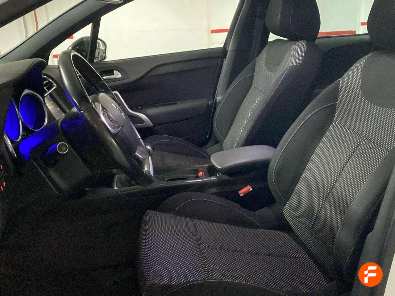 Foto DS Automobiles DS 4 21