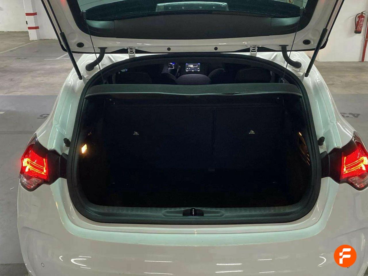 Foto DS Automobiles DS 4 25